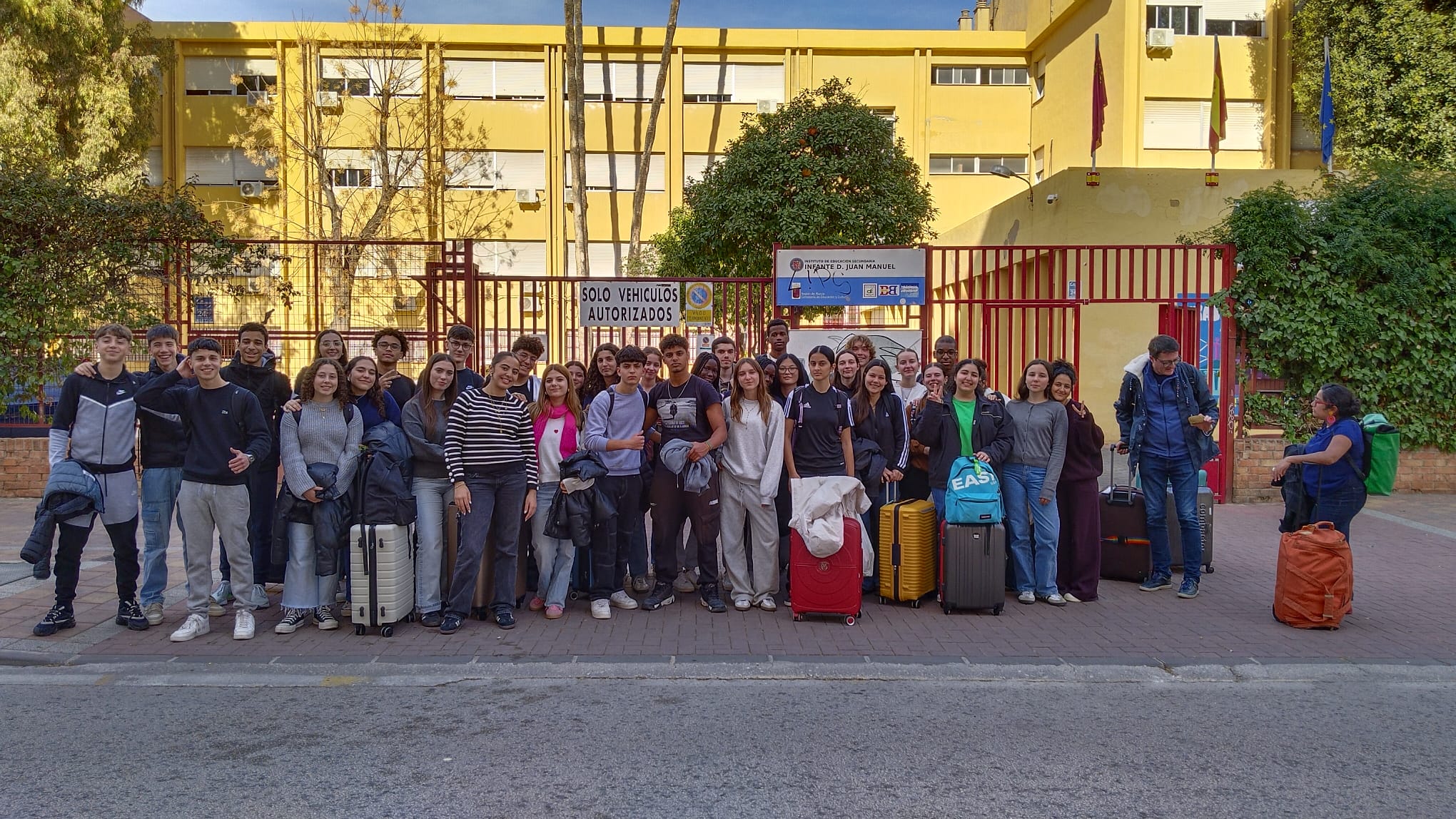 El IES Infante Don Juan Manuel acoge a los alumnos franceses del lycée Charles de Gaulleen