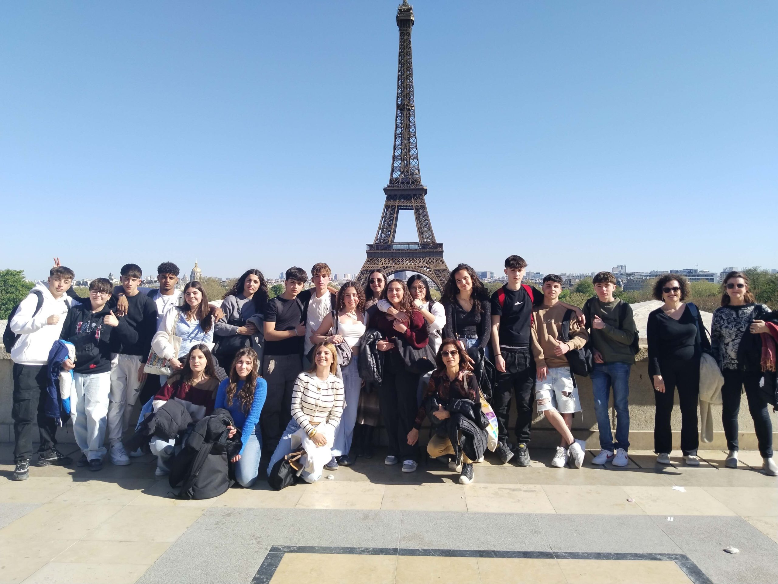 Los alumnos del IES Infante realizan un viaje de intercambio a París